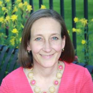 Dr. Alisa Knowlton